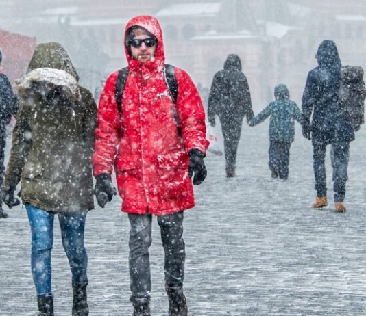 Snow and Blizzard are expected in Moscow