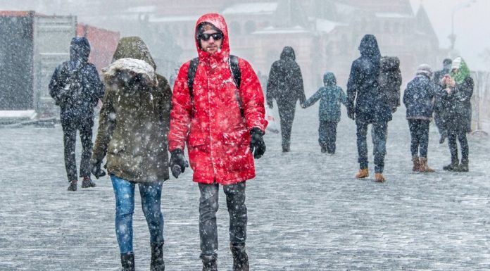 Snow and Blizzard are expected in Moscow