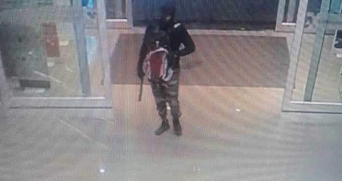 Soldiers in Thailand have killed the commando and left the building of the shopping center