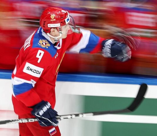 Team Russia missed the puck at the last second of the game and lost to the Czechs in shootout