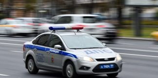 The car crashed into a tree in the East of Moscow