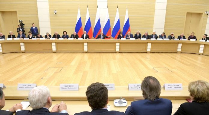 The Constitution can consolidate the presence of the authorities outside Moscow