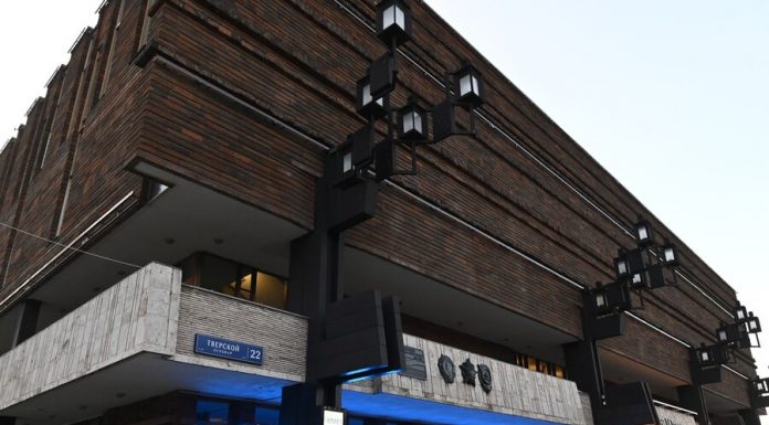 The court sought more than 700 thousand rubles from the Moscow art theatre named after Maxim Gorky in favor of the actors