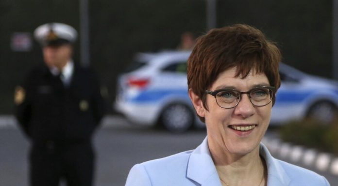 The expert assessed the refusal crump of Karrenbauer to nominate his candidacy for the post of Chancellor