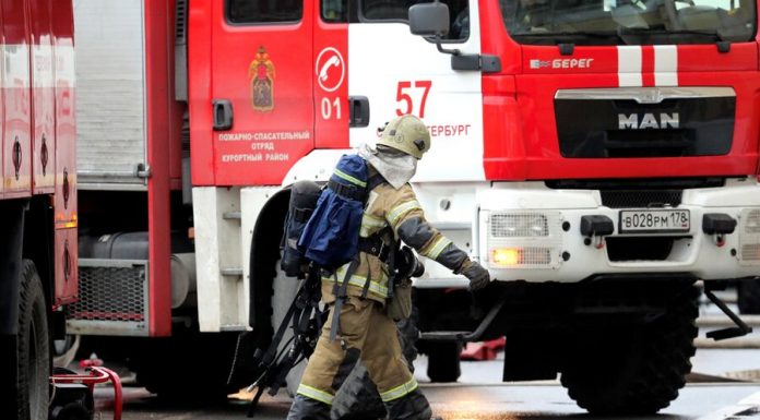 The fire engulfed a warehouse building in the center of Petersburg