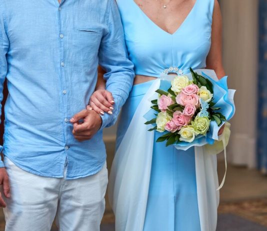 The newlyweds will give the Souvenirs out of the trunk of the Kremlin fir 14 Feb