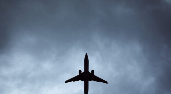 The plane from Ufa to Phuket suddenly flew via Moscow