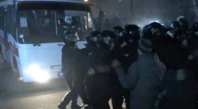 The sanatorium Ukraine clashes of protesters with the police The sanatorium Ukraine clashes of protesters with the police