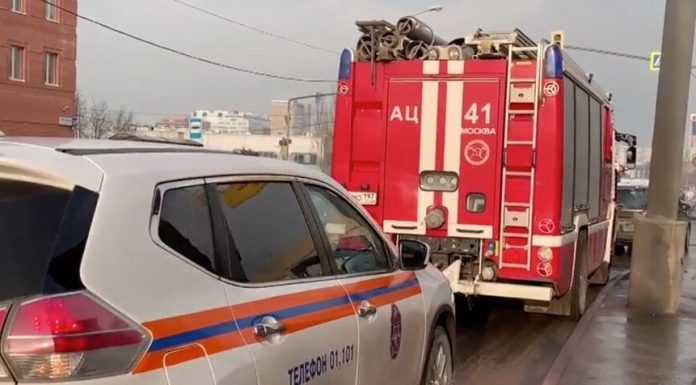 The traffic through the Signal passage is limited due to fire