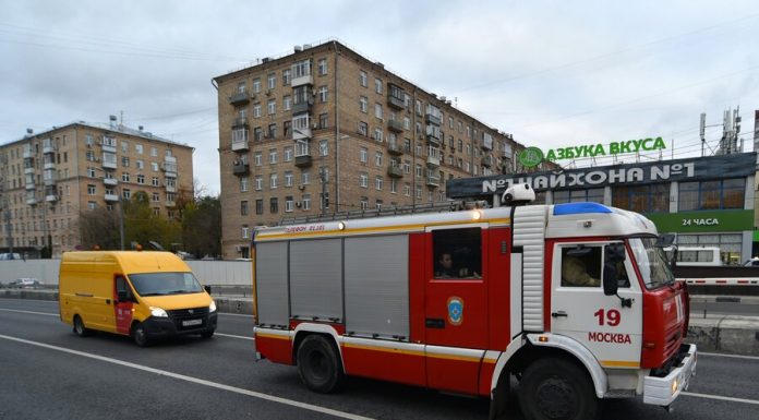 Two people were rescued when a fire in the apartment in the South of Moscow