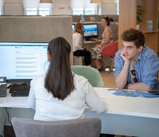 Unemployed men in Russia was more, than women Unemployed men in Russia was more, than women