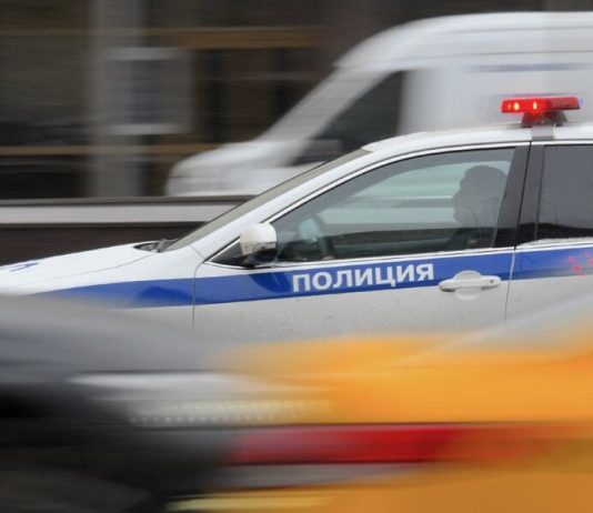 Unknown stabbed two men near the Department store in Central Moscow