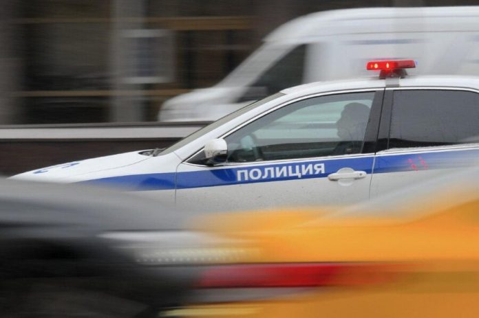 Unknown stabbed two men near the Department store in Central Moscow
