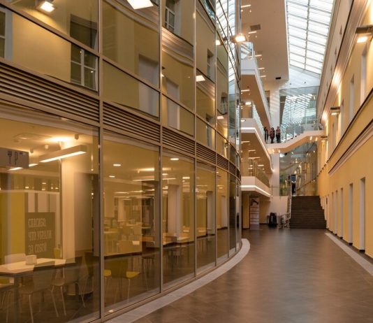 Unknown stole several computers in the HSE building