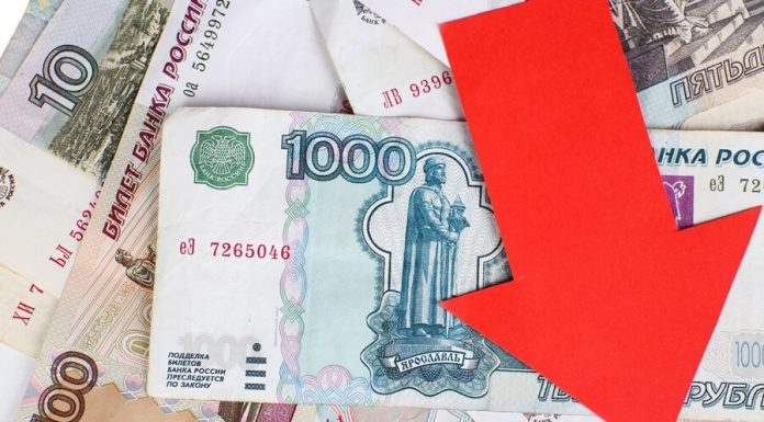 Western experts predicted a continuous fall of the ruble