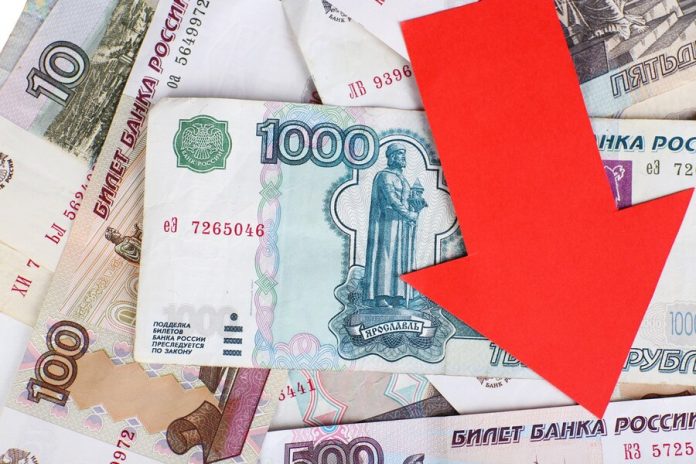 Western experts predicted a continuous fall of the ruble