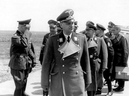 What Alfred Rosenberg had proposed to make Hitler with the Soviet Union after the victory What Alfred Rosenberg had proposed to make Hitler with the Soviet Union after the victory