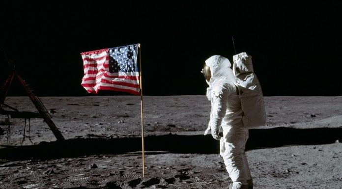 What did the Soviet Union, to prevent an American to land on the moon