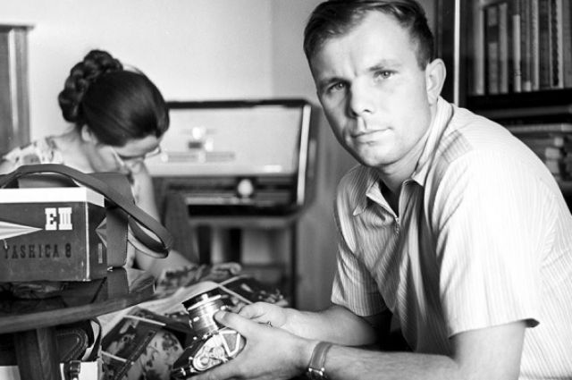 What prize was awarded to Gagarin for space flight