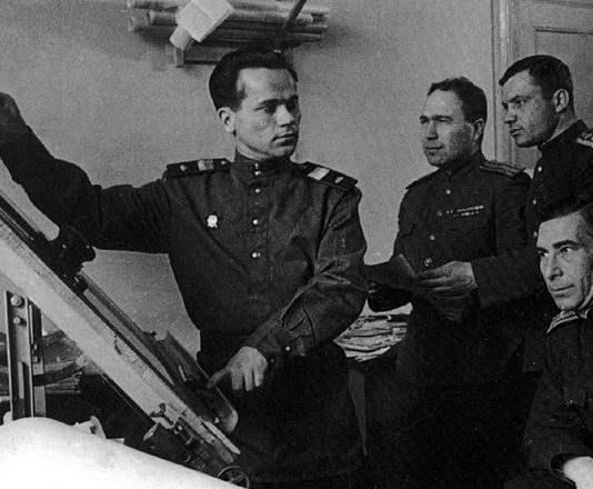 What was invented by Mikhail Kalashnikov, in addition to the machine What was invented by Mikhail Kalashnikov, in addition to the machine