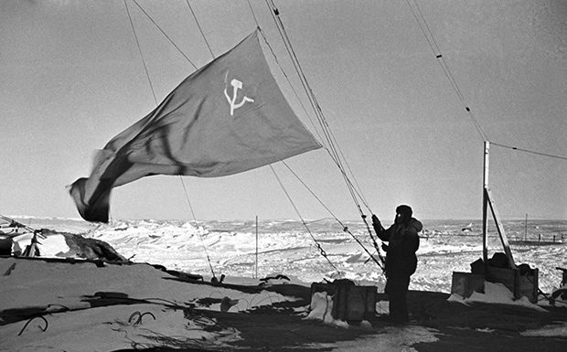 Why is the North pole warmer than the South