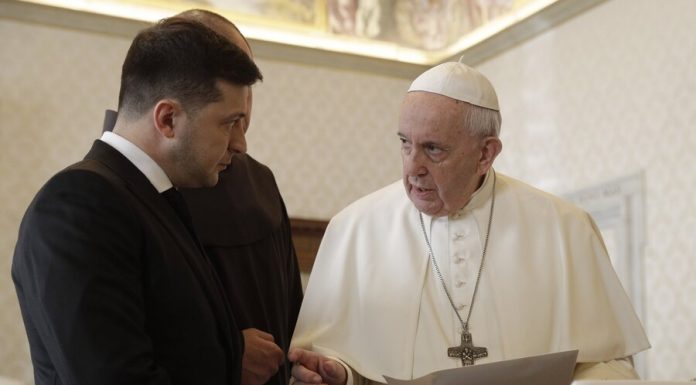 Zelensky said that the Pope called him a "President of peace"