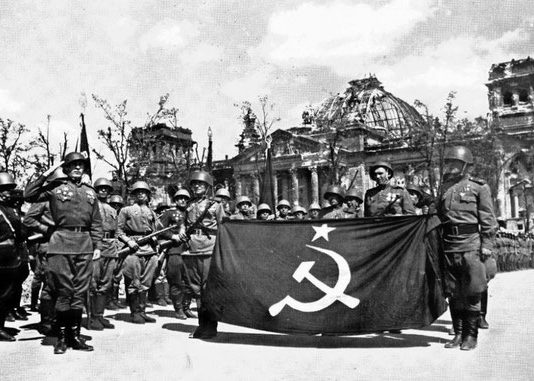 Could the USSR defeat the allies in 1945 in the event of war