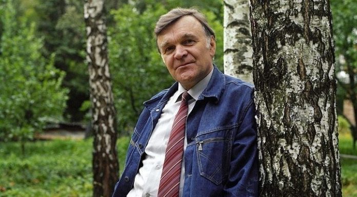 Died writer Yuri Bondarev