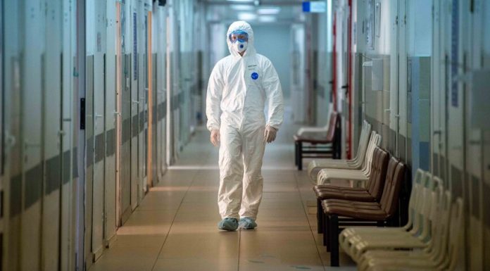 Doctors are told who is at risk for coronavirus