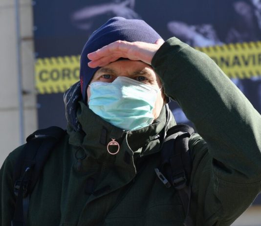 Doctors told how to make a medical mask