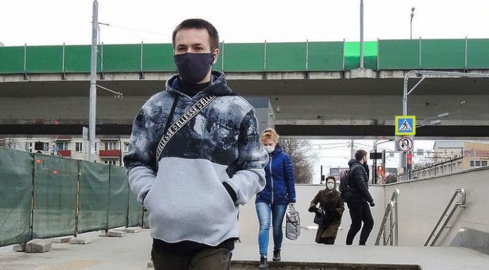 Explained by the increase in the number of young people with coronavirus