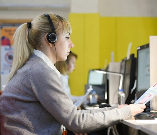 Hotline COVID-19 in Moscow takes a million calls a day Hotline COVID-19 in Moscow takes a million calls a day