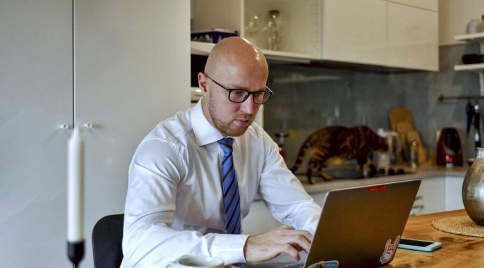 In Desgraves told how to organize the workplace in the "udalenka"