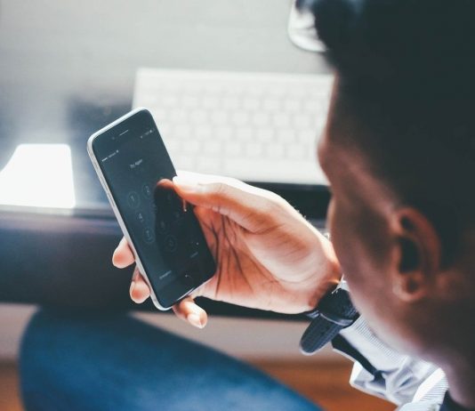 Media: US authorities are watching the movement of Americans due to coronavirus