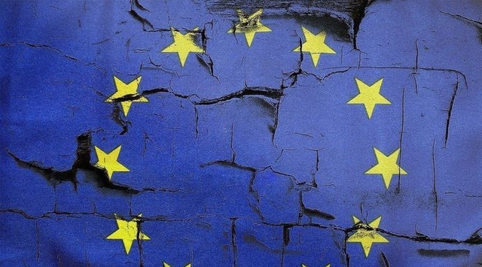 "Nest of dragons": in Italy threatened to pull out of the EU