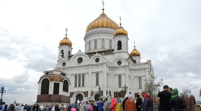 Patriarch Kirill urged not to listen to “the foolish priests” during a pandemic Patriarch Kirill urged not to listen to "the foolish priests" during a pandemic