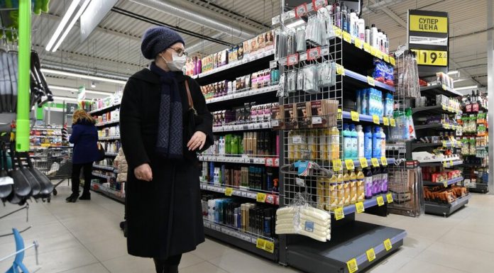 Roshal was advised to go to the store with gloves Roshal was advised to go to the store with gloves