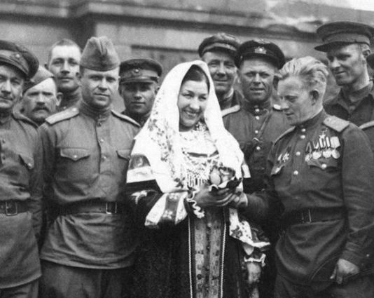 Ruslanova: what star of the Soviet stage was put in the GULAG Ruslanova: what star of the Soviet stage was put in the GULAG