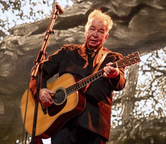 Singer John Prine hospitalized with suspected coronavirus