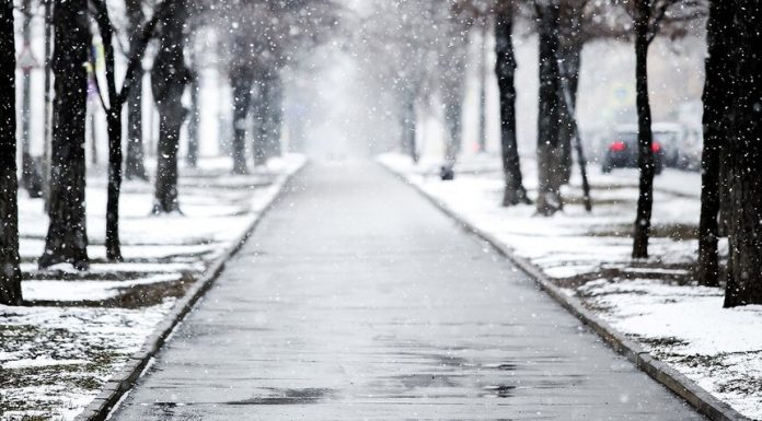 Snowstorm in Moscow will last until Tuesday evening Snowstorm in Moscow will last until Tuesday evening