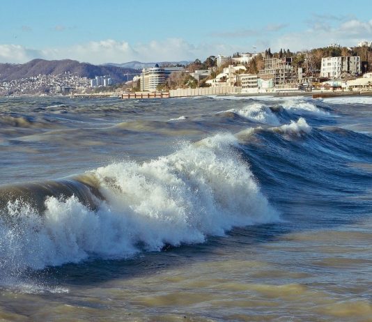 Sochi is without tourists, who have not taken that insulated Sochi is without tourists, who have not taken that insulated