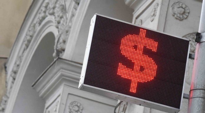 The dollar exceeded 80 rubles The dollar exceeded 80 rubles