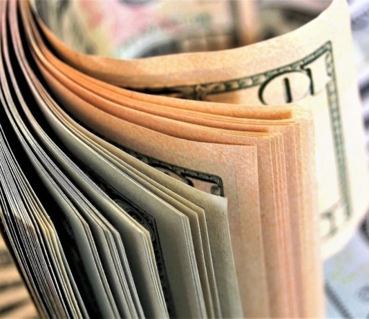 The expert said, will save the world economy is highlighted by the "twenty" $5 trillion