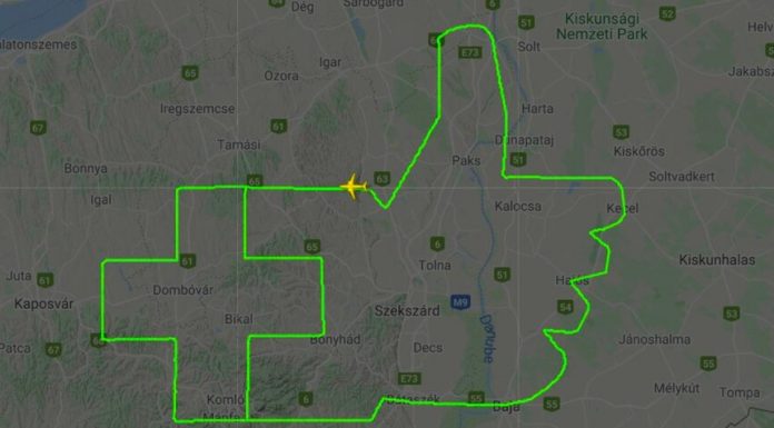 The pilot drew in the sky over Hungary like doctors