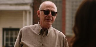 The star of "Crocodile Dundee" mark bloom died of coronavirus