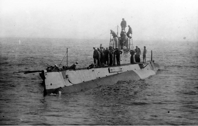 The tragedy of the submarine AG-15: the most stupid death of the Russian submarine in history