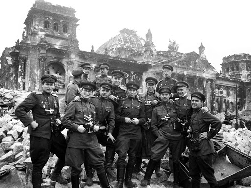 What did the red army in Berlin after storming the Reichstag