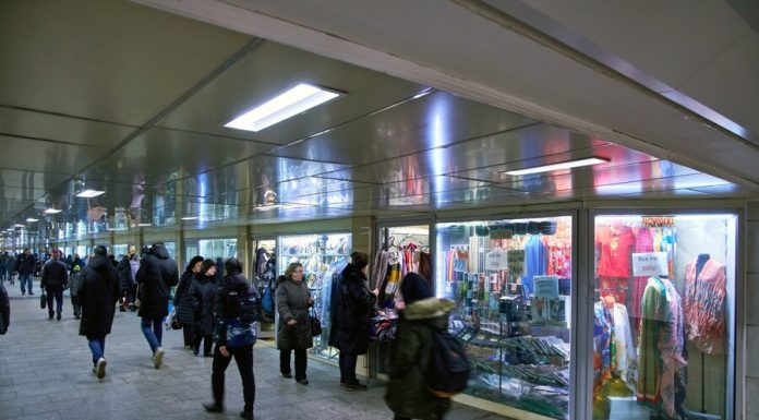 A fee for the right to trade in the Moscow metro will reduce twice A fee for the right to trade in the Moscow metro will reduce twice