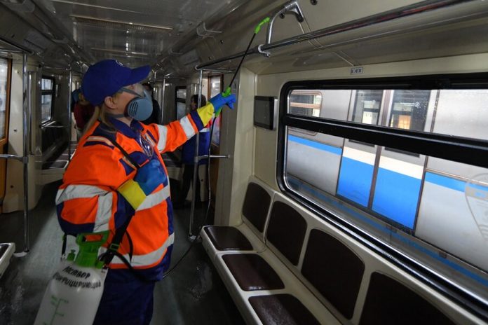 About 900 thousand square meters each day clean and disinfect the subway