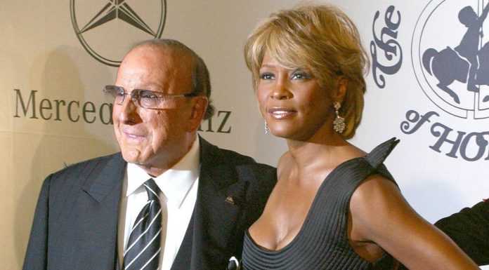 Whitney Houston: Her life is supposed to be filmed by her discoverer